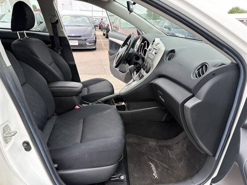 Used 2009 Toyota Matrix S FWD image 13