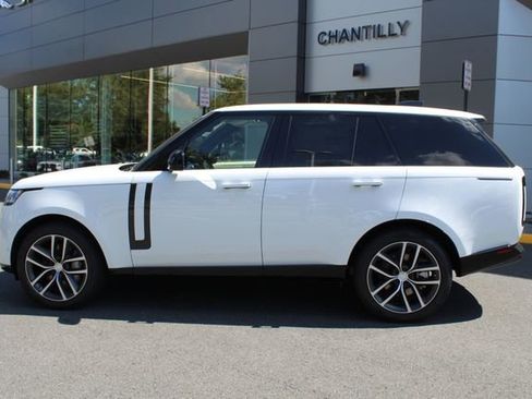 New 2025 Land Rover Range Rover SE image 5