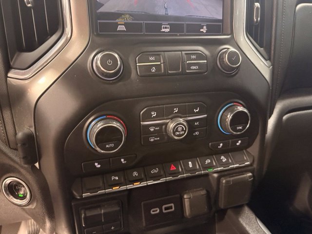 Used 2021 Chevrolet Silverado 1500 LT Trail Boss w/ Convenience Package II AWD/4WD image 16