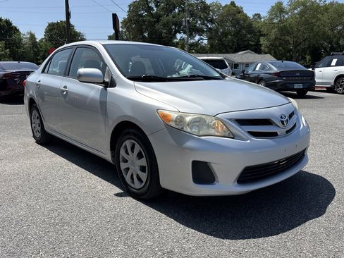 Used 2011 Toyota Corolla LE FWD image 8