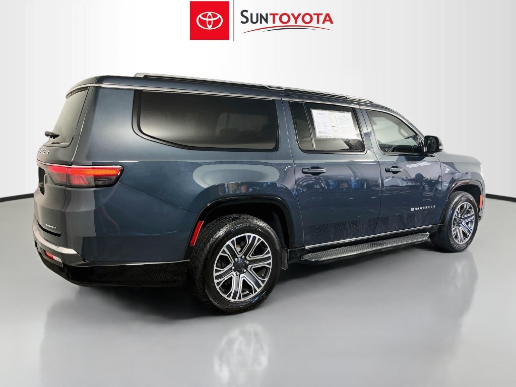 Used 2024 Jeep Wagoneer L Series II w/ Flexible Seating Group AWD/4WD image 4
