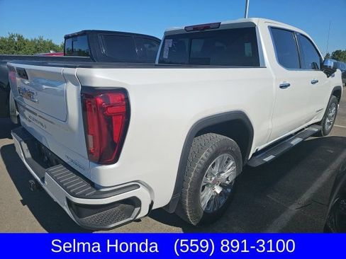 Used 2023 GMC Sierra 1500 Denali w/ Technology Package AWD/4WD image 4