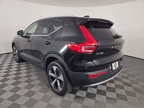 Certified 2024 Volvo XC40 B5 Plus w/ Climate Package image 10