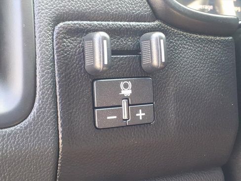 Used 2022 Chevrolet Colorado ZR2 image 12