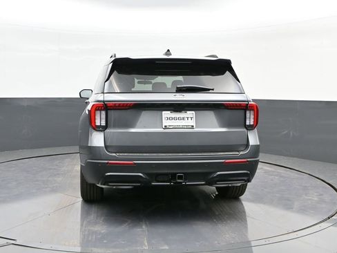 New 2025 Ford Explorer ST-Line image 8