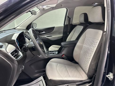 Used 2020 Chevrolet Equinox LS FWD image 17