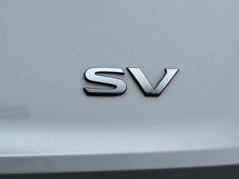 Used 2022 Nissan Rogue SV image 29