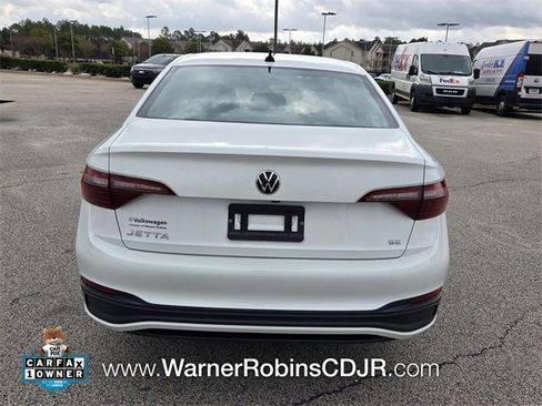 Used 2022 Volkswagen Jetta SE image 7