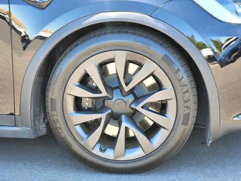 Used 2024 Tesla Model X AWD/4WD image 11
