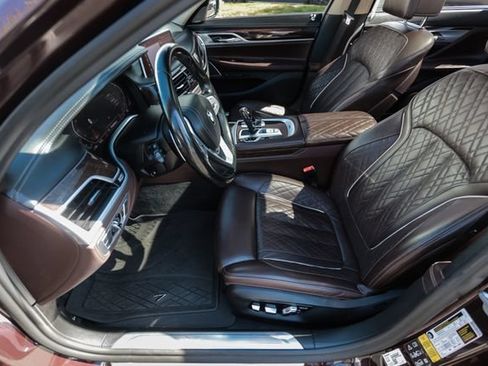 Used 2020 BMW 750i xDrive w/ Executive Package AWD/4WD image 58
