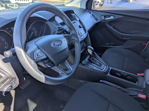 Used 2016 Ford Focus SE image 17