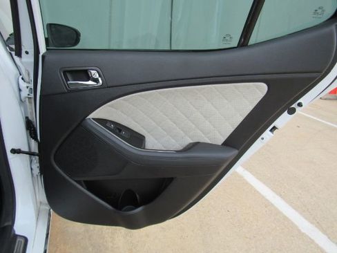 Used 2015 Kia Optima SX FWD image 25