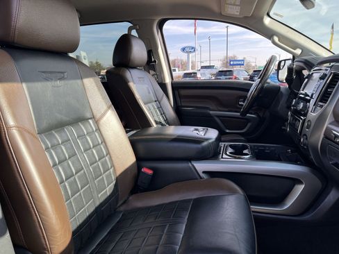 Used 2018 Nissan Titan Platinum Reserve w/ Platinum Utility Package image 26