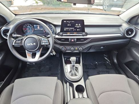 Used 2024 Kia Forte LXS FWD image 9