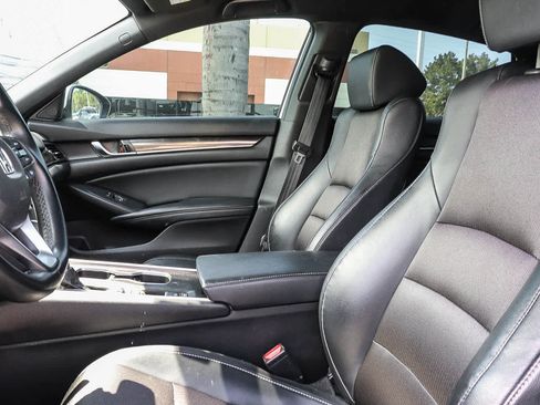 Used 2018 Honda Accord Sport image 24
