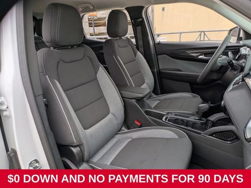 Used 2025 Chevrolet TrailBlazer LT AWD/4WD image 27