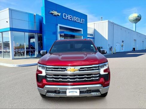 Used 2025 Chevrolet Silverado 1500 LTZ w/ LTZ Premium Package image 9