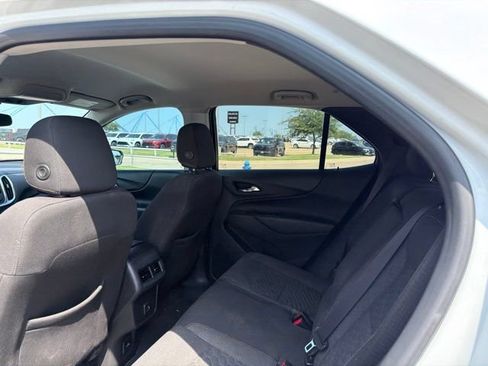Used 2020 Chevrolet Equinox LT FWD image 16