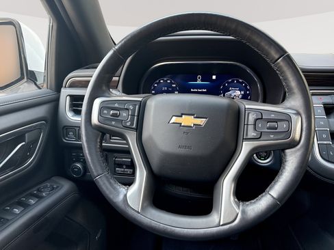 Used 2022 Chevrolet Tahoe LT w/ LT Signature Package AWD/4WD image 3