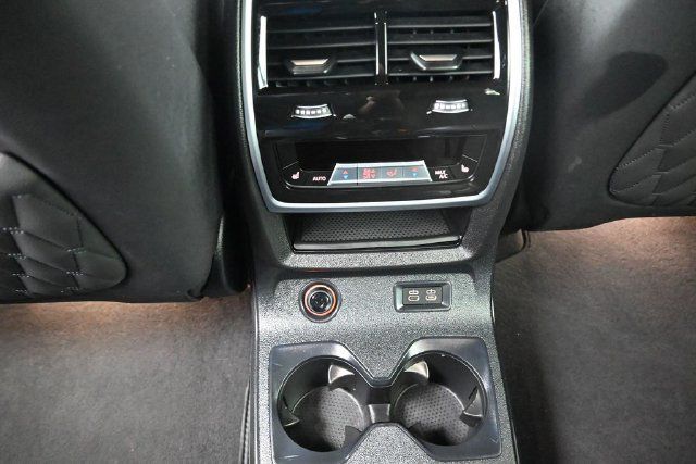 Certified 2025 BMW X7 M60i AWD/4WD image 16