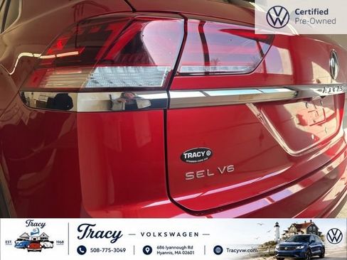 Certified 2022 Volkswagen Atlas Cross Sport SEL R-Line AWD/4WD image 7