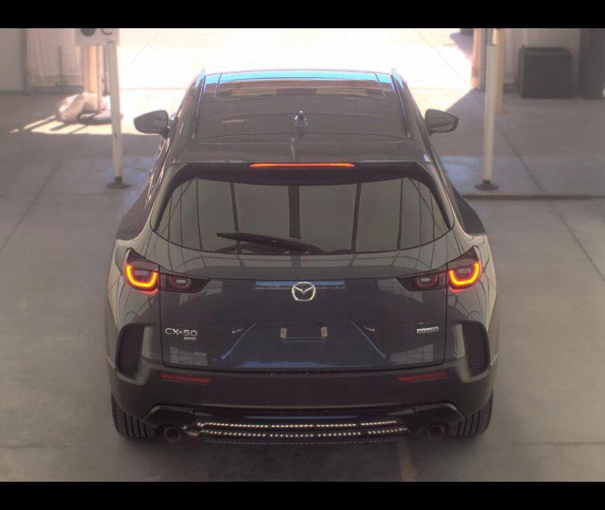 Used 2025 MAZDA CX-50 AWD 2.5 Hybrid w/ Premium Pkg image 10