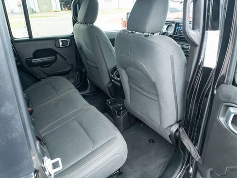 Used 2024 Jeep Wrangler Unlimited Sport AWD/4WD image 37