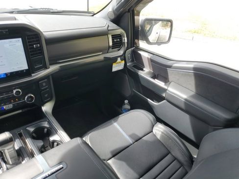 Used 2024 Ford F150 Platinum w/ FX4 Off-Road Package image 21