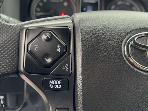 Certified 2022 Toyota Tacoma TRD Off-Road image 21