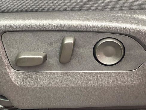 New 2025 Chevrolet Silverado 1500 Custom image 15