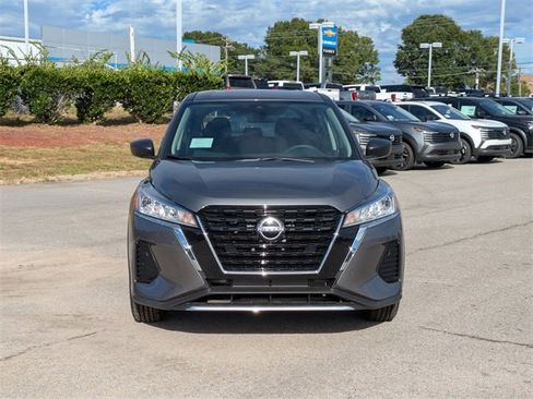 New 2025 Nissan Kicks Play S image 8