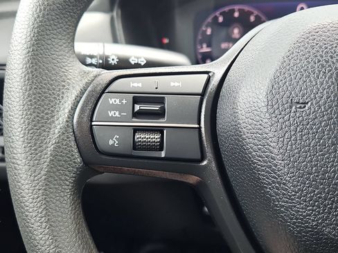 Certified 2023 Honda Accord LX image 19