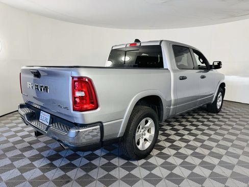 Used 2025 RAM 1500 Big Horn AWD/4WD image 31