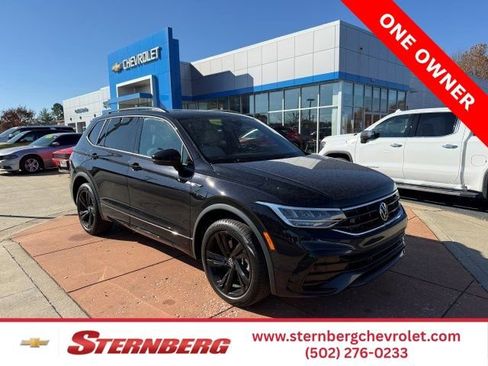 Used 2023 Volkswagen Tiguan SE R-Line AWD/4WD image 1