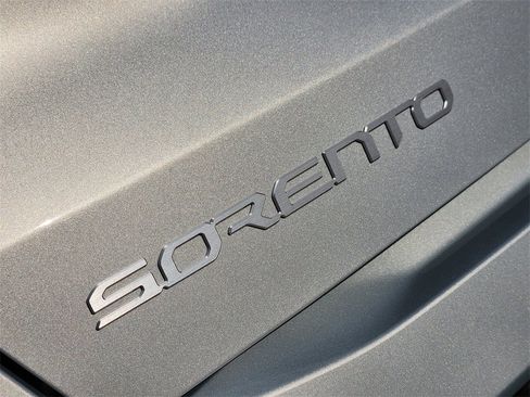 New 2026 Kia Sorento LX image 8