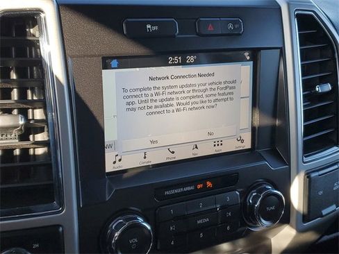 Used 2019 Ford F150 Lariat image 18