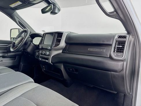 Used 2024 RAM 2500 Big Horn AWD/4WD image 31