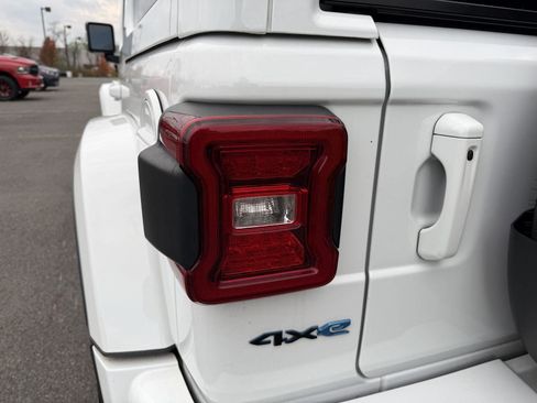 Used 2021 Jeep Wrangler Unlimited Sahara image 14