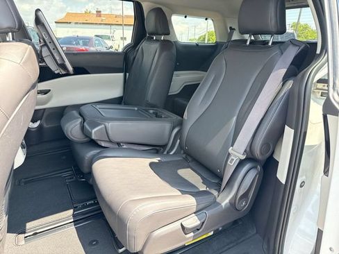 Used 2024 Kia Carnival SX FWD image 23