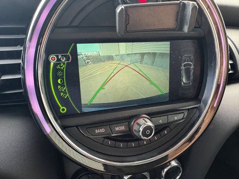 Used 2016 MINI Cooper 4-Door Hardtop image 15