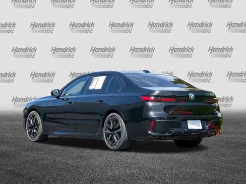 Used 2025 BMW 740i w/ Premium Package RWD image 7