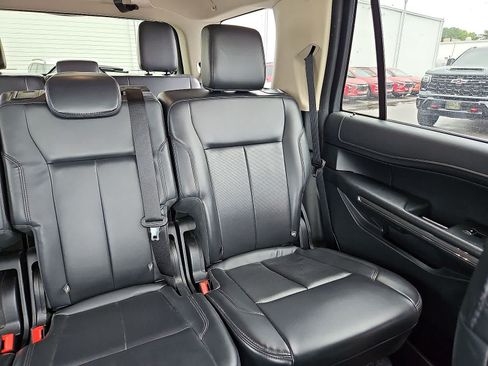 Used 2022 Ford Expedition XLT RWD image 15
