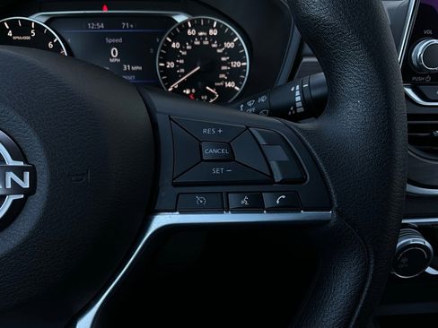 Used 2025 Nissan Altima 2.5 SV image 33