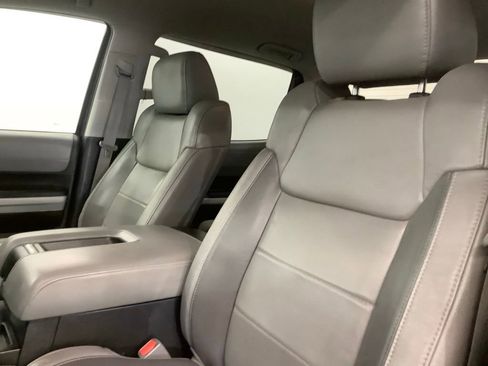 Used 2019 Toyota Tundra Limited w/ Limited Premium Package AWD/4WD image 12