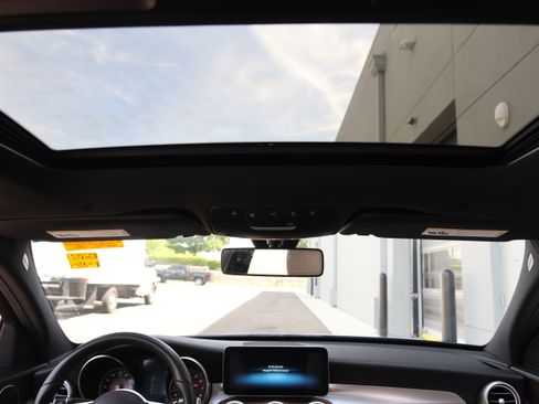 Used 2019 Mercedes-Benz C 300 Sedan image 29