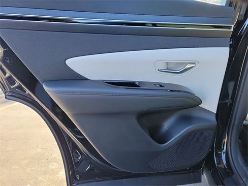 Used 2023 Hyundai Tucson SEL image 15