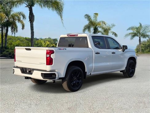 Used 2024 Chevrolet Silverado 1500 Custom image 4
