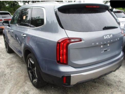 Used 2025 Kia Telluride S AWD/4WD image 4