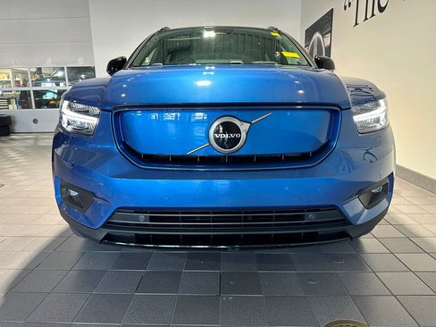 Used 2021 Volvo XC40 P8 Recharge w/ Advanced Package AWD/4WD image 2