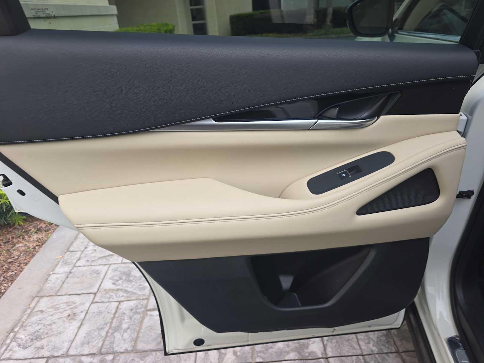 Used 2024 INFINITI QX60 Pure FWD image 11
